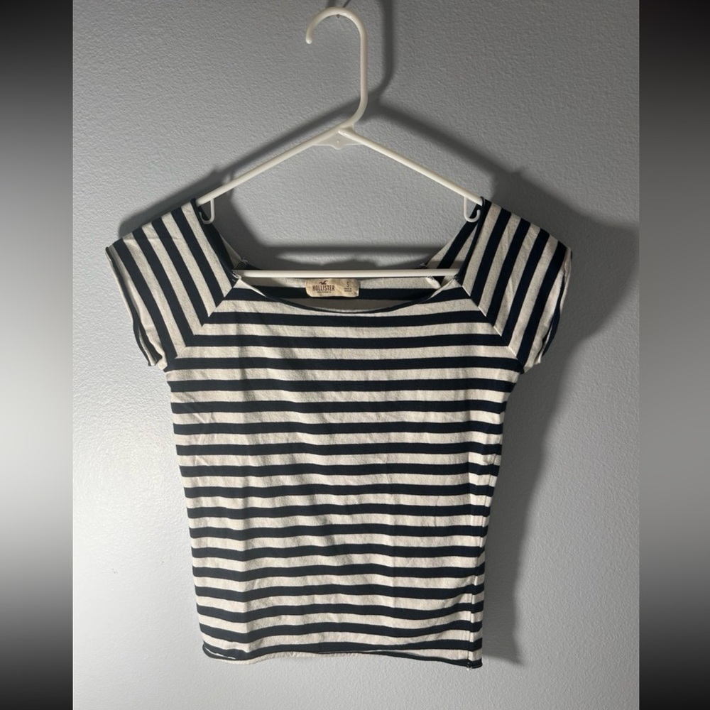 Striped off the shoulder tee